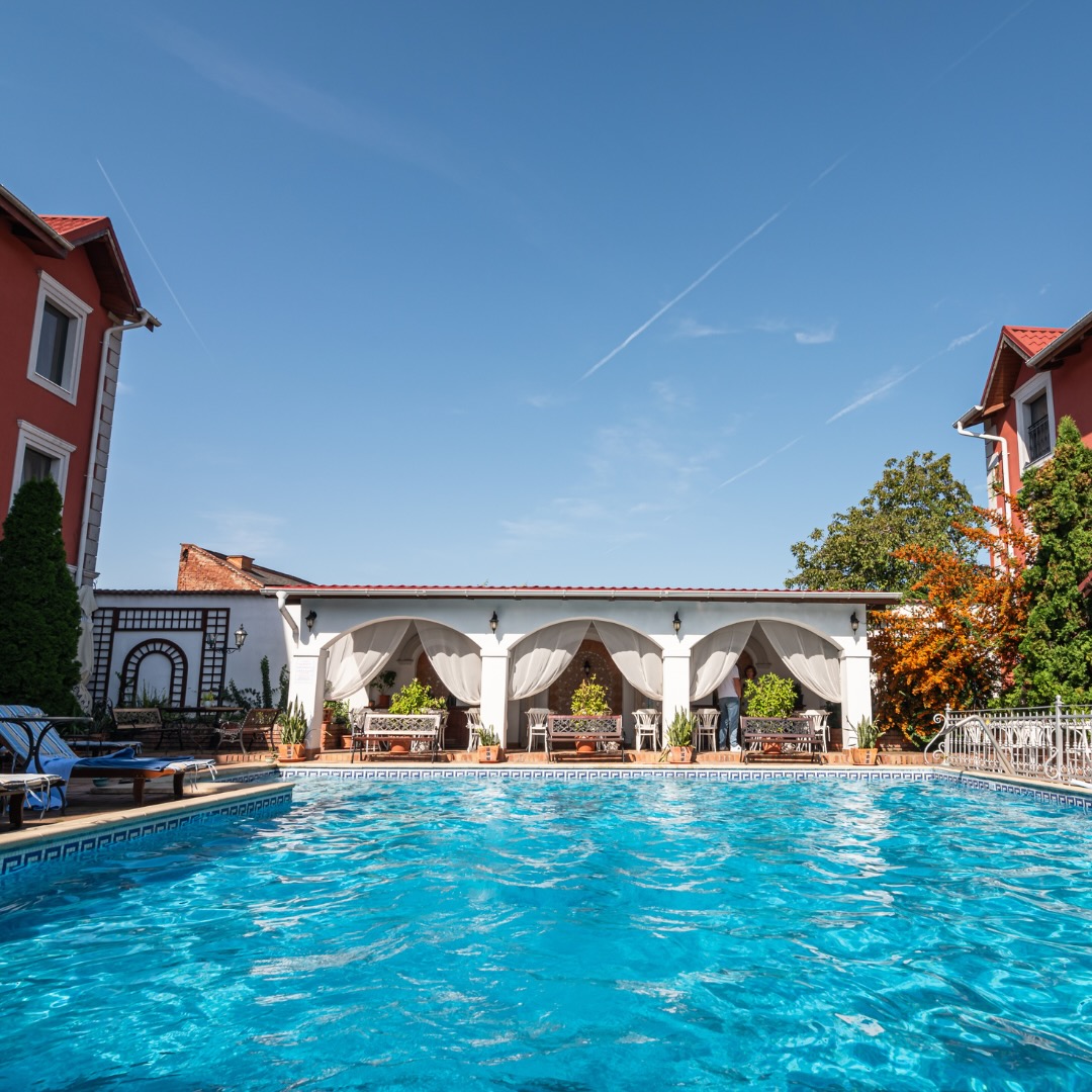 Piscină exterioară